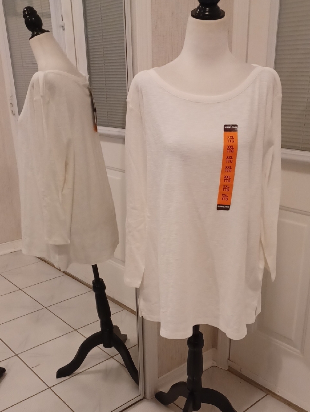 4/$40 New White 3/4-Sleeve Tee - Size XXL